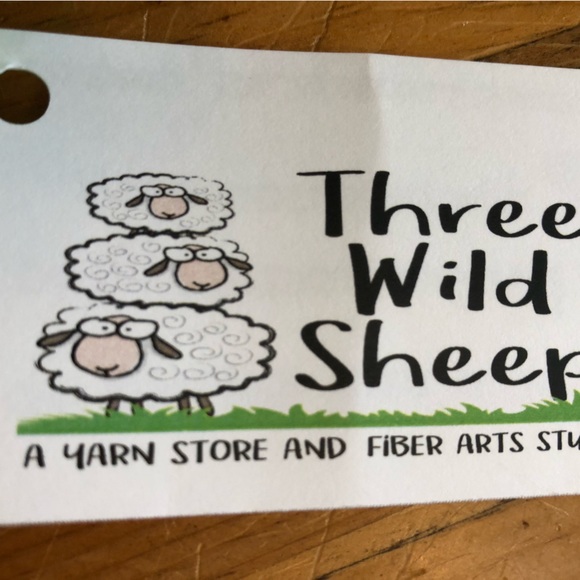 Women’s winter Hat and infinity scarf set NWT very nice green - Picture 3 of 4